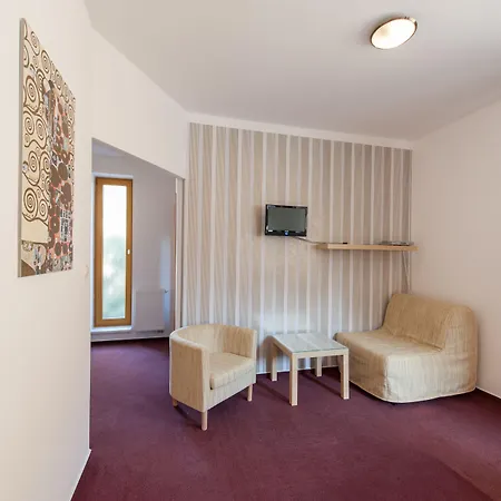 Guest house Hotel Garni Pod Skalkou 3*