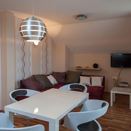 Guest house Hotel Garni Pod Skalkou 3*