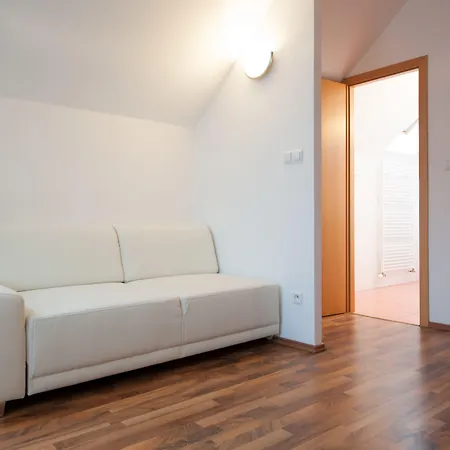 Garni Pod Skalkou Pensionat 3*
