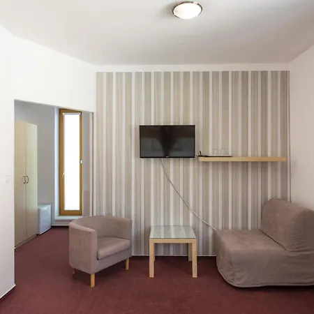 Hotel Garni Pod Skalkou Guest house 3*