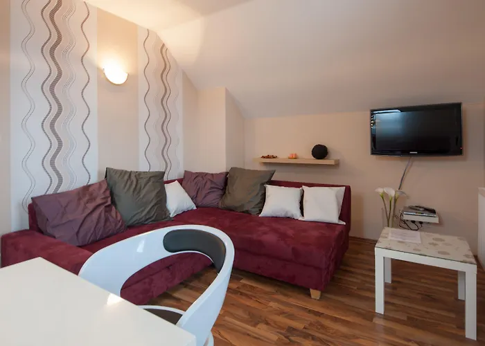 Hotel Garni Pod Skalkou Guest house