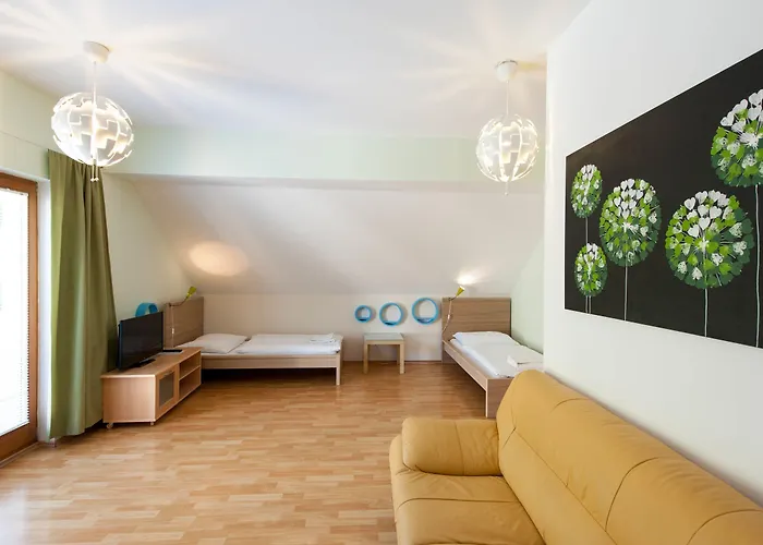 Hotel Garni Pod Skalkou 3*